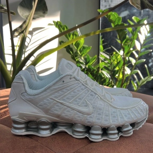 Nike 🔥 Shox TL Triple Sail White AR3566 103 Running Shoes Women’s Size 6 7 - Picture 12 of 15